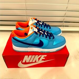 Nike Dunk Low SE brand new in the boxes men size 8.5 women size 10